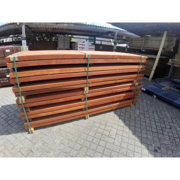 Hardhout paal Niove geschaafd 6x6x245 cm. AANBIEDING  Rondom glad geschaafd.