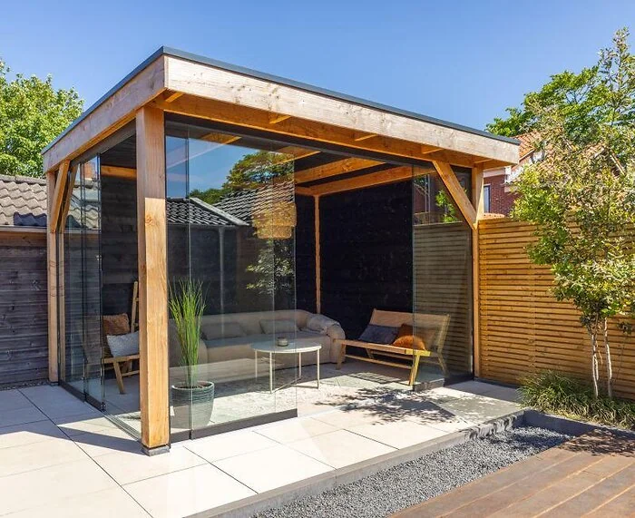 Larch/Douglas DHZ Flat Roof Ommen Swedish Battens Black