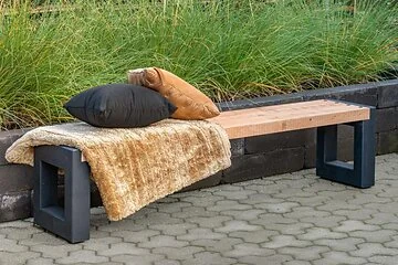 Berton@-Tuinbank Essen. Afmeting 200x40x45CM