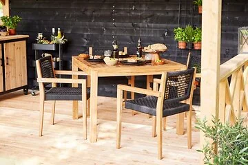 Tuintafel Vierkant. Afmeting 100x100x75CM